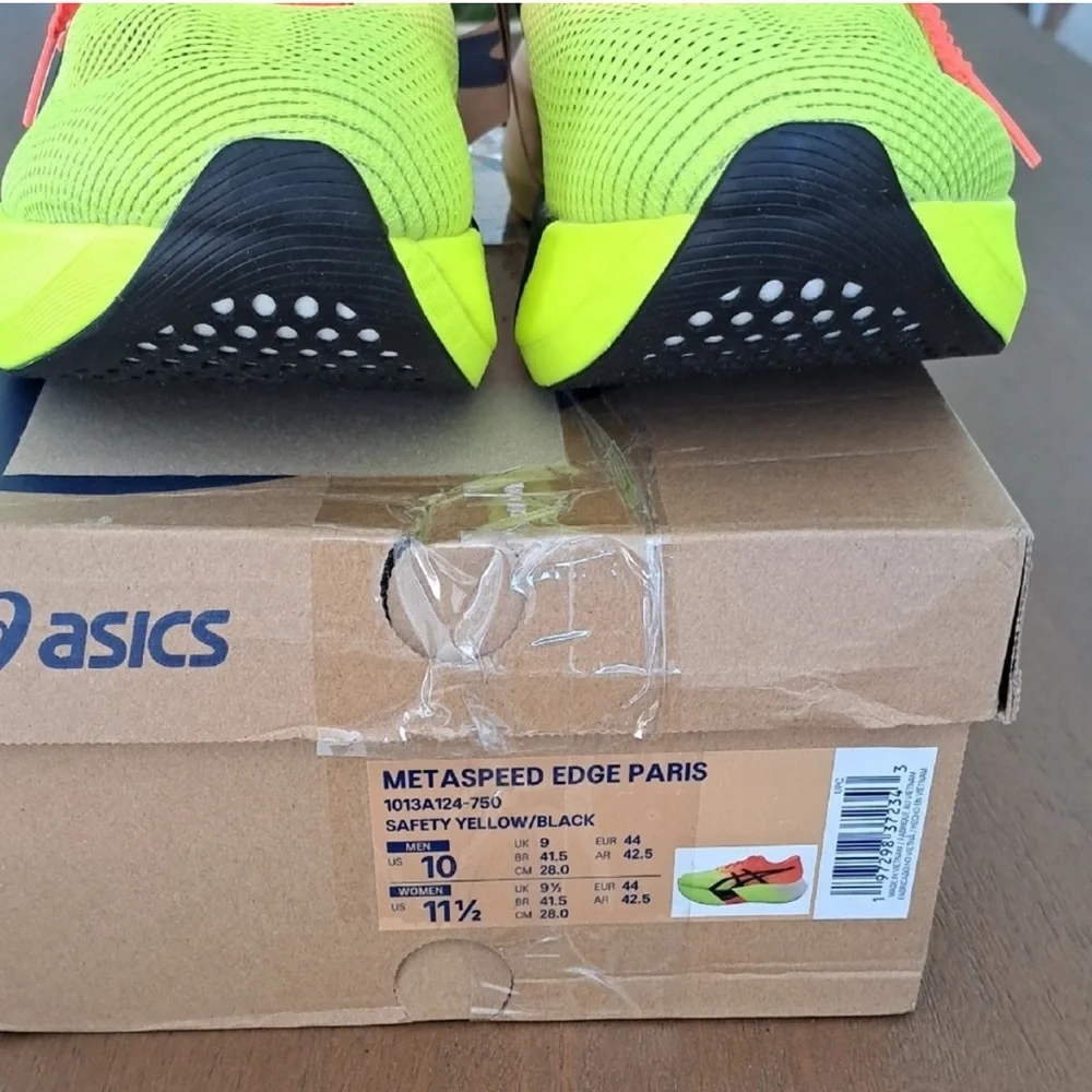 ASICS Metaspeed size 10 - Picture 4 of 6